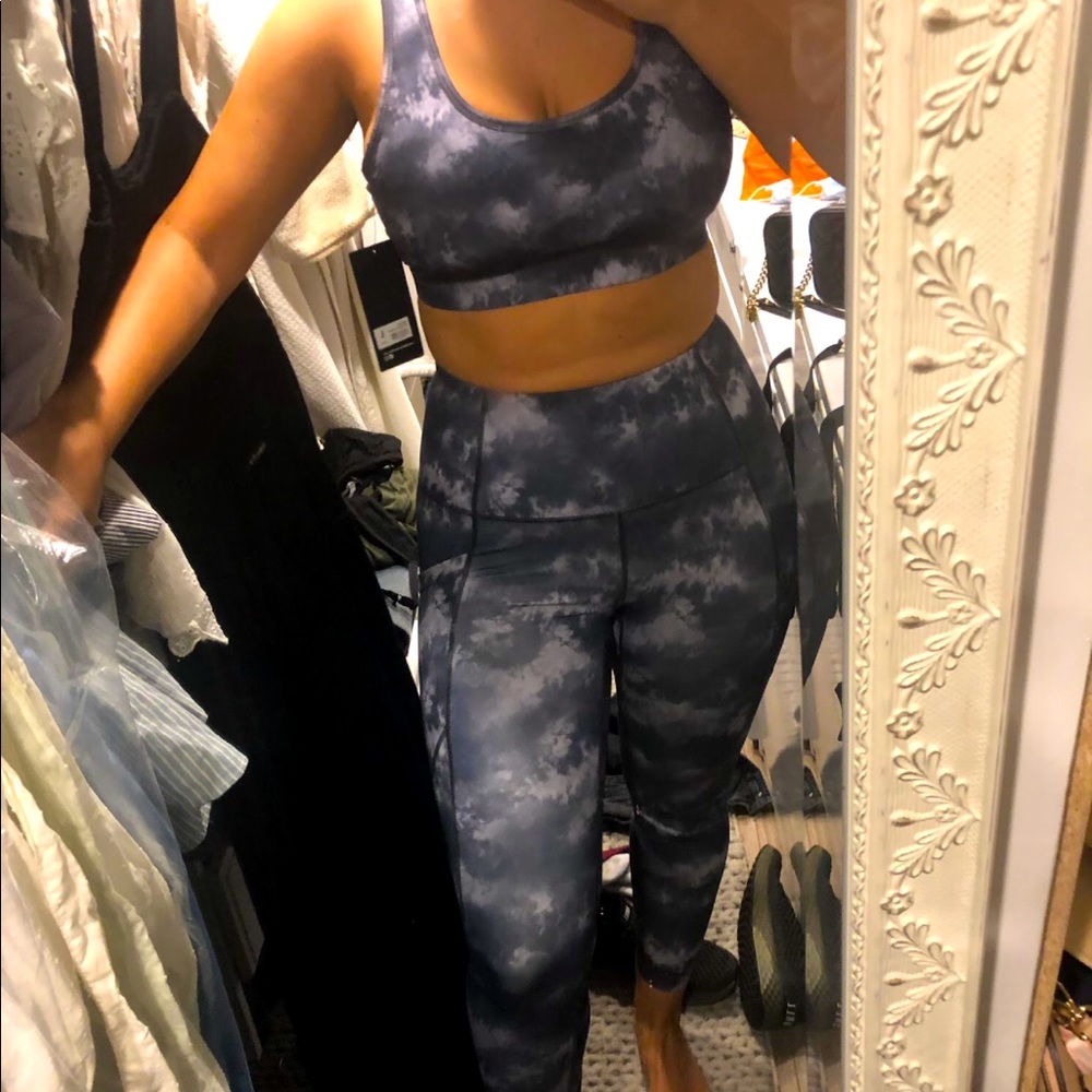 Matching workout set: medium bra & legging